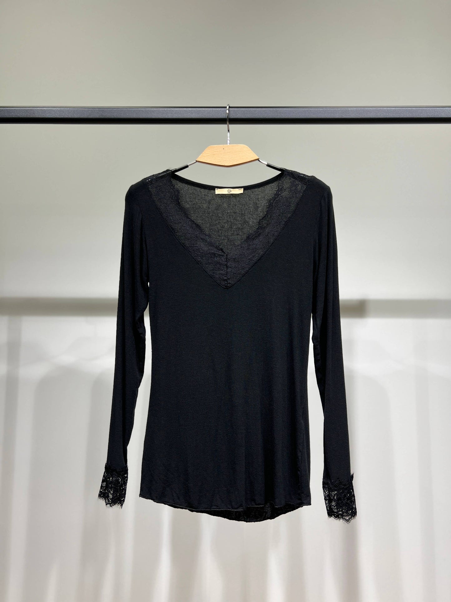 Leichtes V-Ausschnitt Langarmshirt mit Spitze 15% Kaschmir