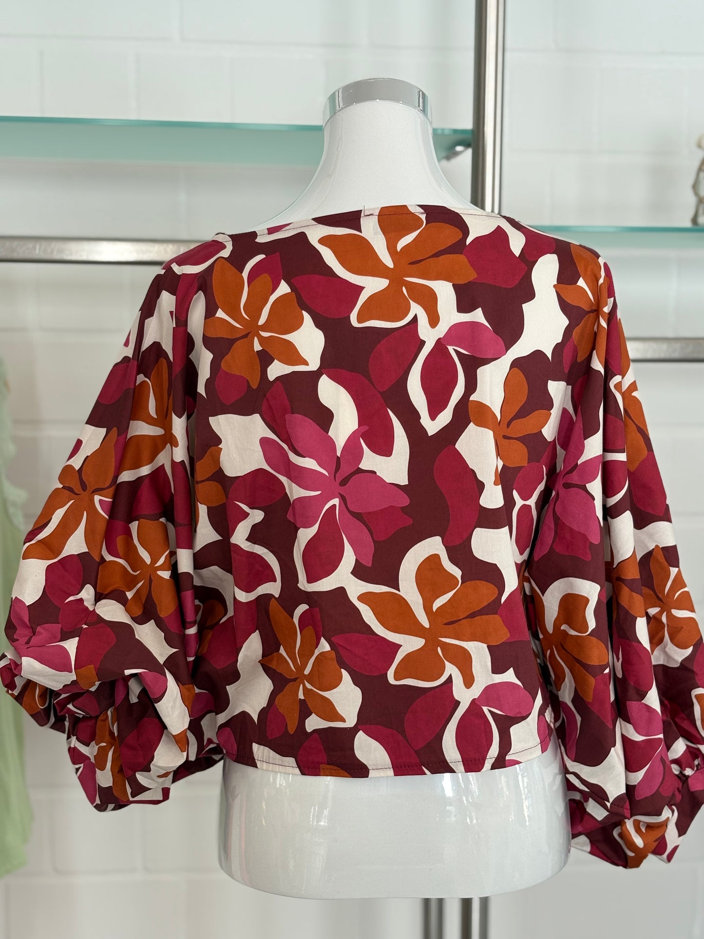 Bluse Blumen Ärmel mit Knopf