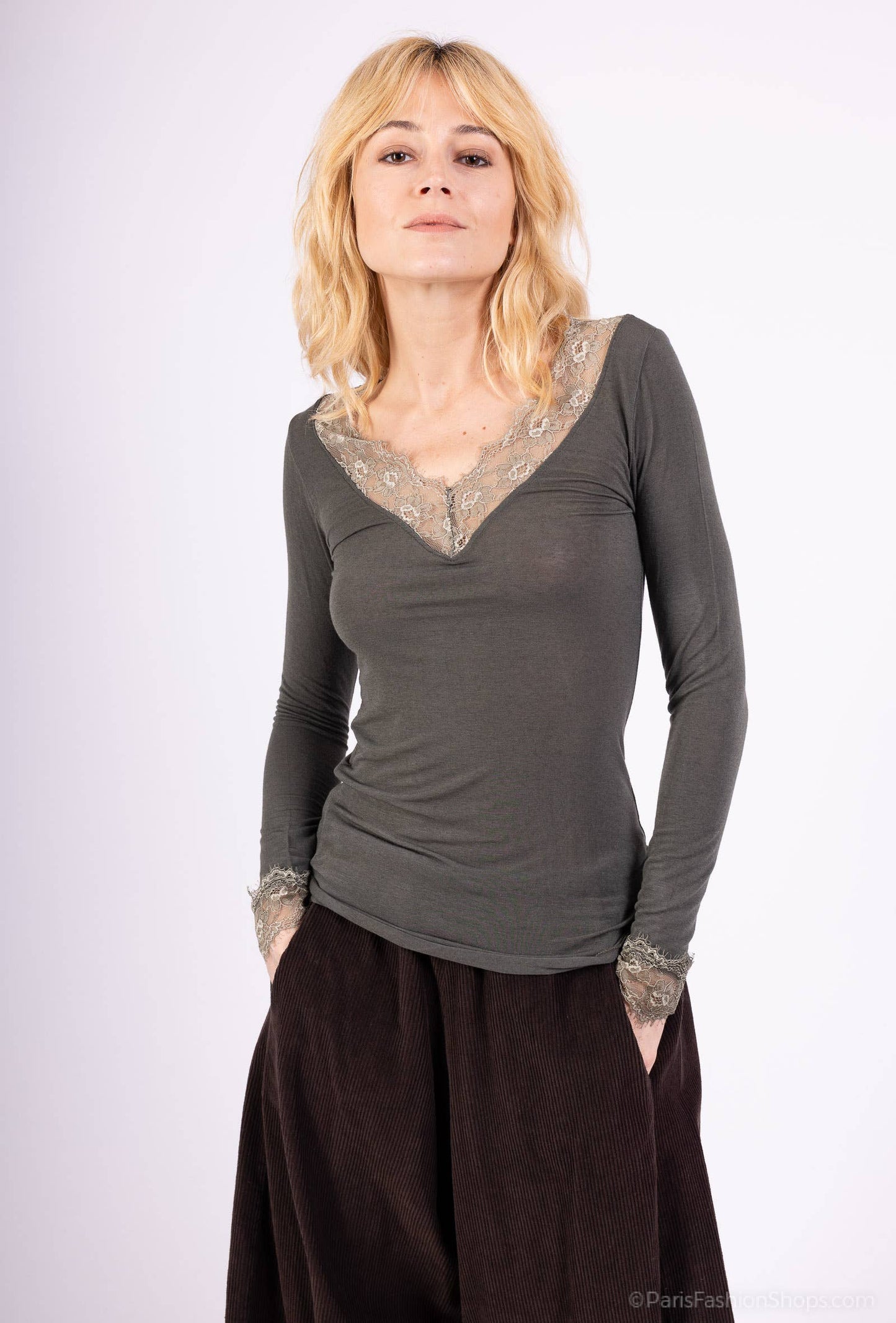 Leichtes V-Ausschnitt Langarmshirt mit Spitze 15% Kaschmir