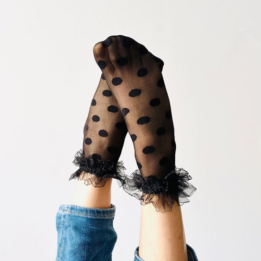 Serena Knöchelsocken mit transparenten Punkten und Rüschen