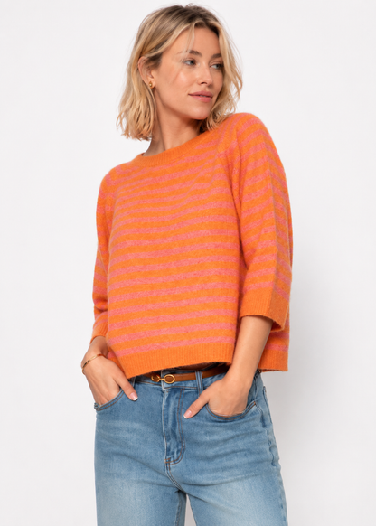 ✨ Weicher gestreifter Strickpullover — Oversize-Schnitt