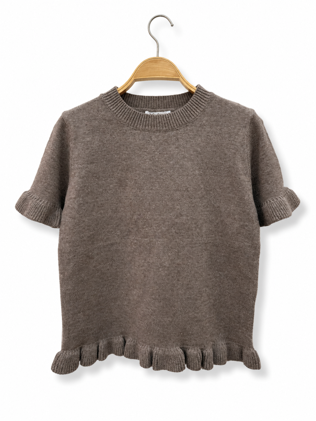 Einfarbiger Strickpullover mit Rüschen
