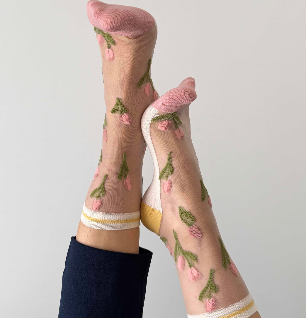 Camélia - Socken mit kleinen, fantasievollen Tulpen