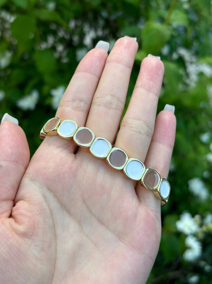 Buntes Armband mit Elastik