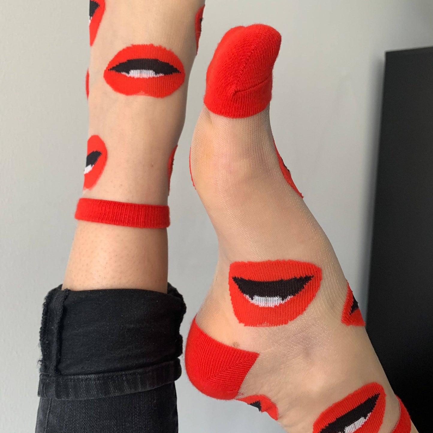 Damen-Fantasiesocken mit roten Lippen