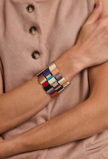 Asymmetrisches buntes Armband