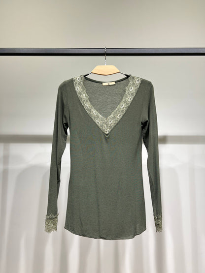 Leichtes V-Ausschnitt Langarmshirt mit Spitze 15% Kaschmir