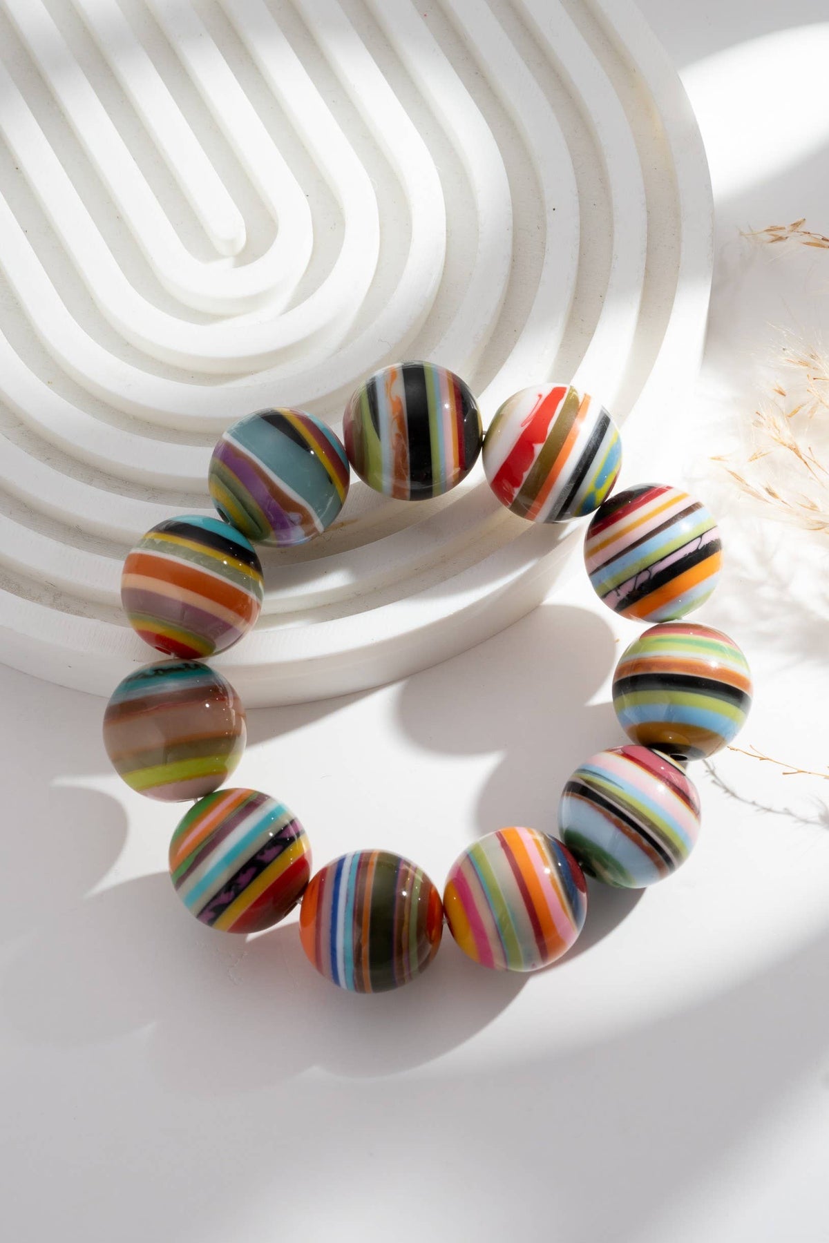 Armband mit mehrfarbigen Perlen, rund gestreift, künstlerisches Design
