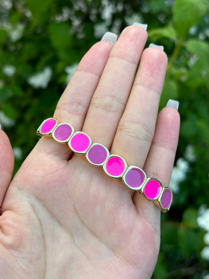 Buntes Armband mit Elastik