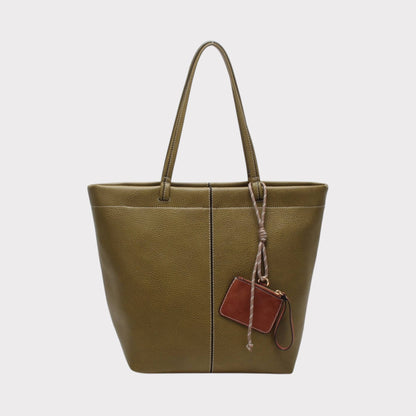 Tasche mit kleinem Zubehör und Reißverschluss