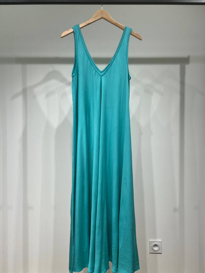 Maxikleid mit V-Ausschnitt und breiten Trägern