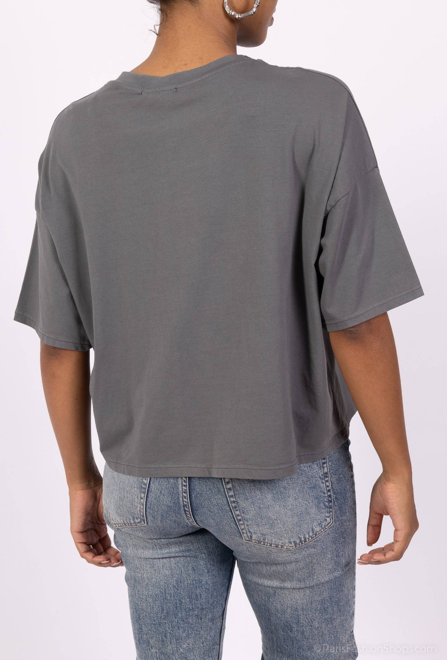 Lockeres kurzes T-Shirt mit kurzen Ärmeln und bestickter Blume, 100 % Baumwolle