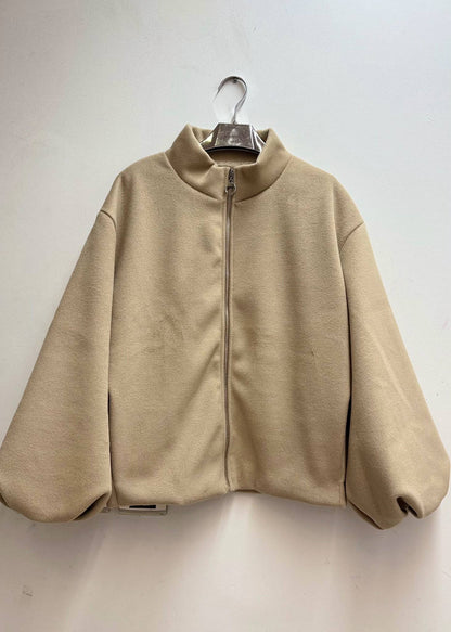 Reißverschlussjacke mit Stehkragen und Ballonärmeln