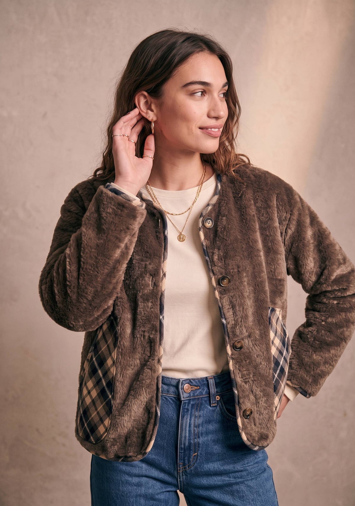 Wendbare Kunstpelzjacke, kariert, mit rundem Kragen