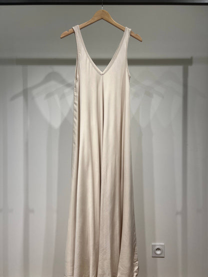 Maxikleid mit V-Ausschnitt und breiten Trägern
