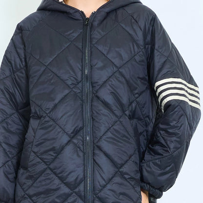 Steppjacke mit Kapuze, Leopardenbesatz und gestreiften Ärmeln