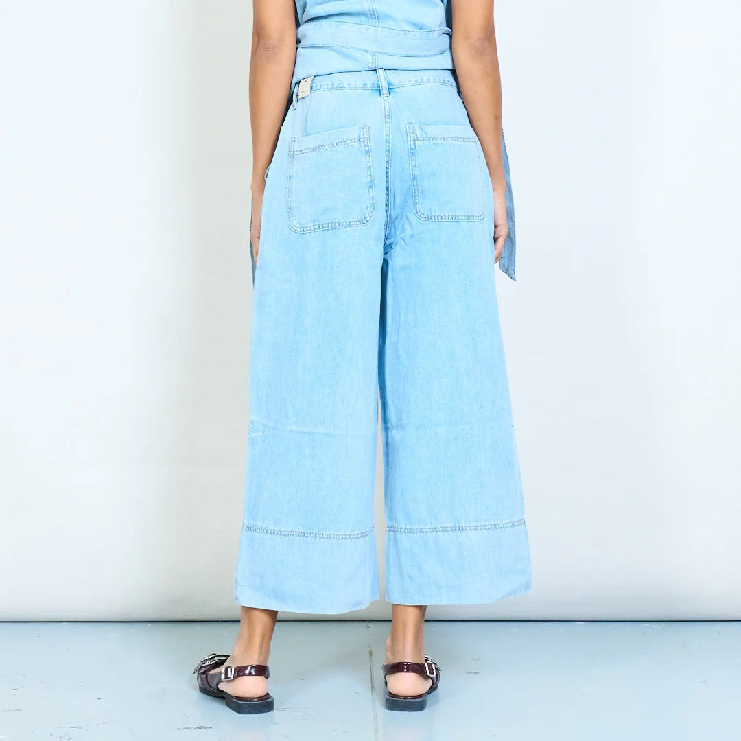 Jeans-Bermudashorts mit entspannter Passform und Vordertaschen