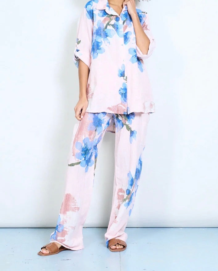 Bluse mit aufrollbarem Ärmel und Knopfleiste mit abstraktem Blumendruck