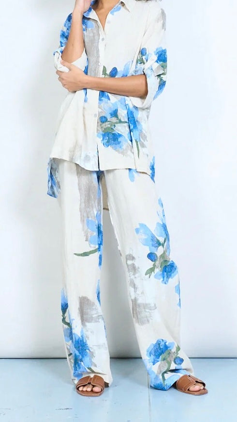 Bluse mit aufrollbarem Ärmel und Knopfleiste mit abstraktem Blumendruck