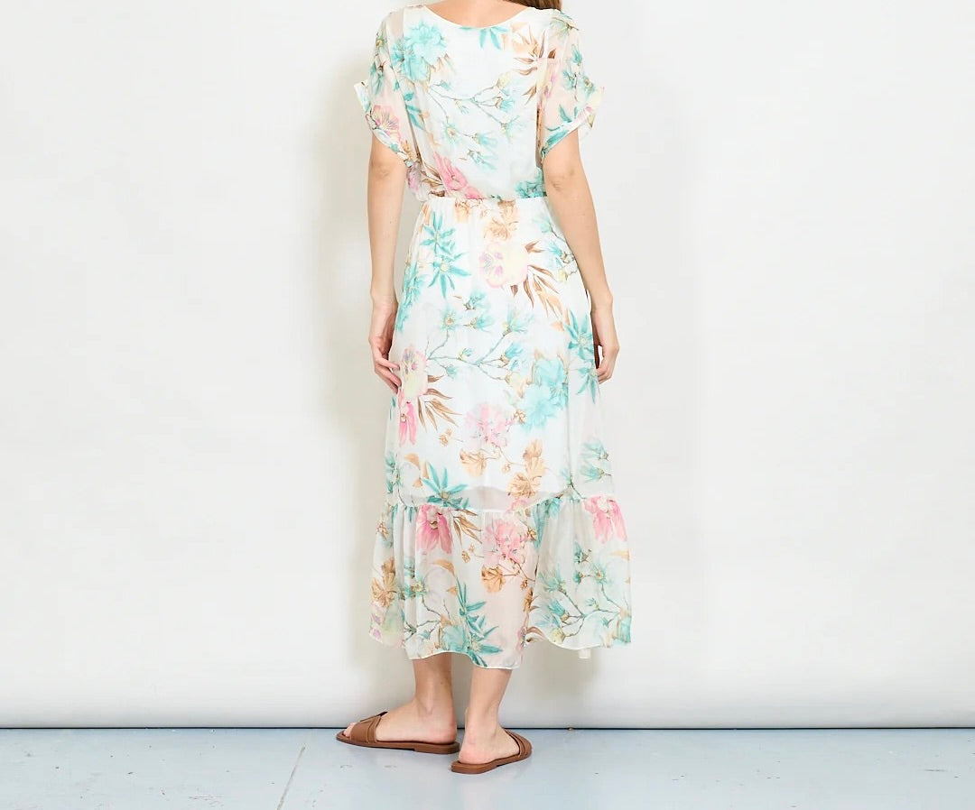Aquarellblütendruckschichtkleid mit elastischer Taille