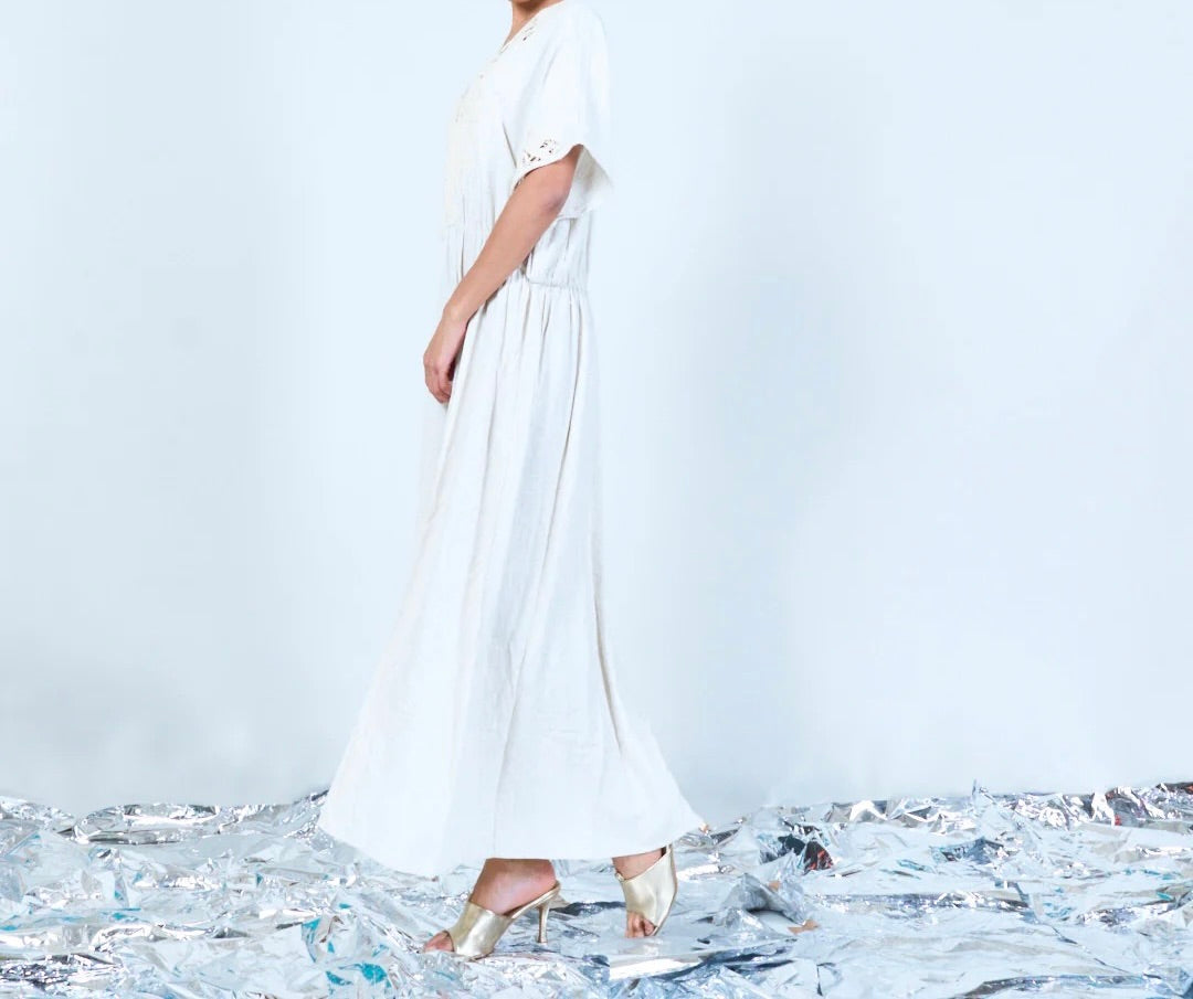 Sticked V-Ausschnitt Maxi Kleid