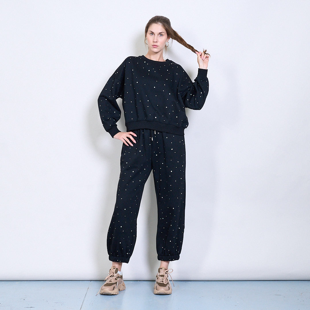 Set aus Sweatshirt und Hose mit Strasssteinen