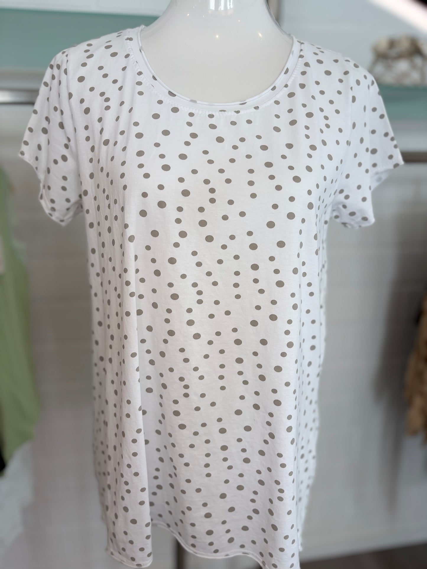 T-Shirt mit Punkten