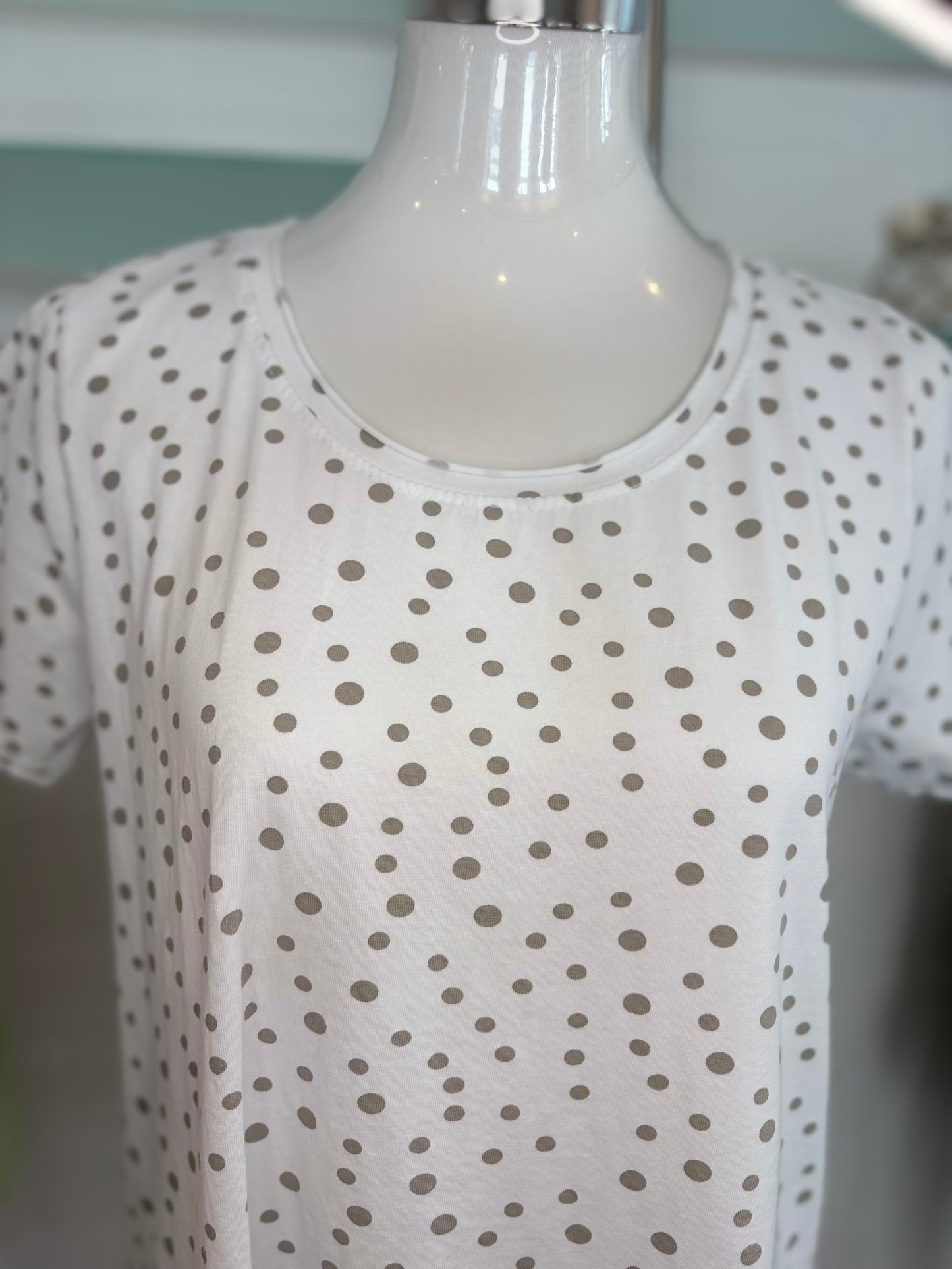 T-Shirt mit Punkten