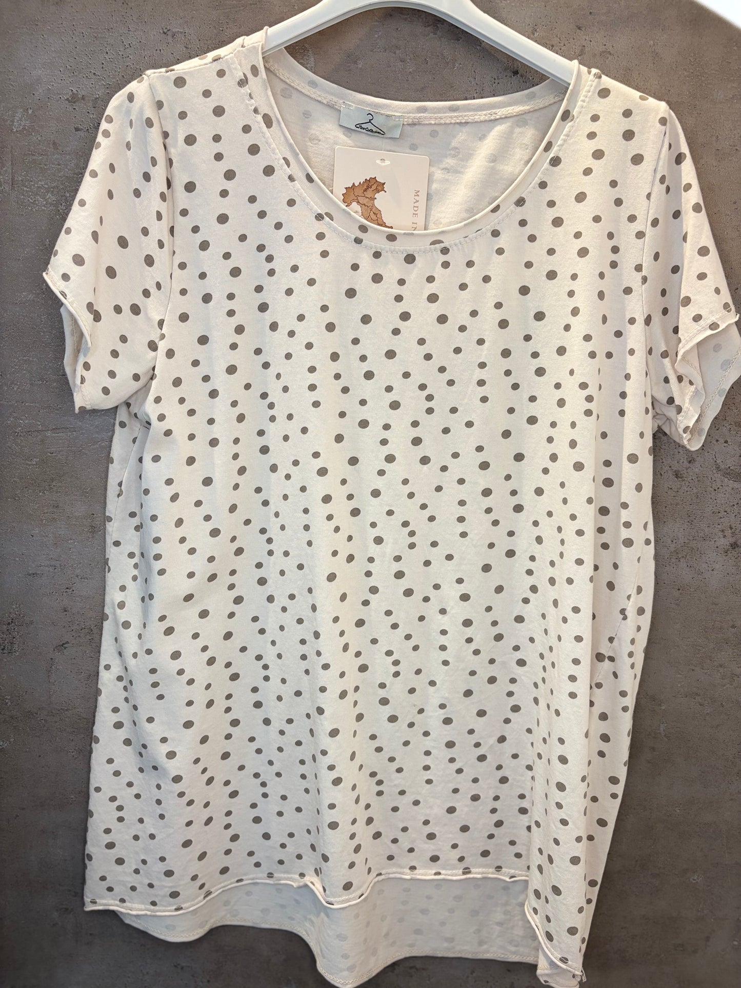 T-Shirt mit Punkten