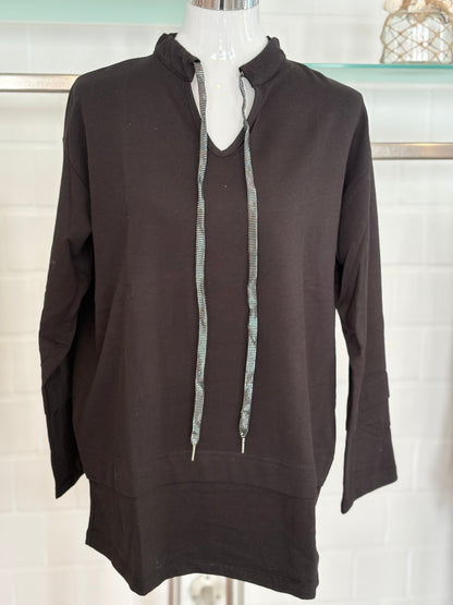 Sweatshirt Layer Look
