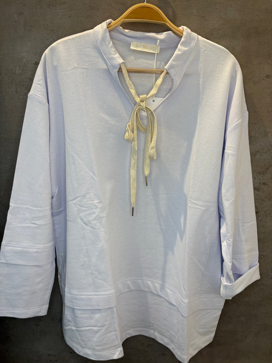Sweatshirt Layer Look