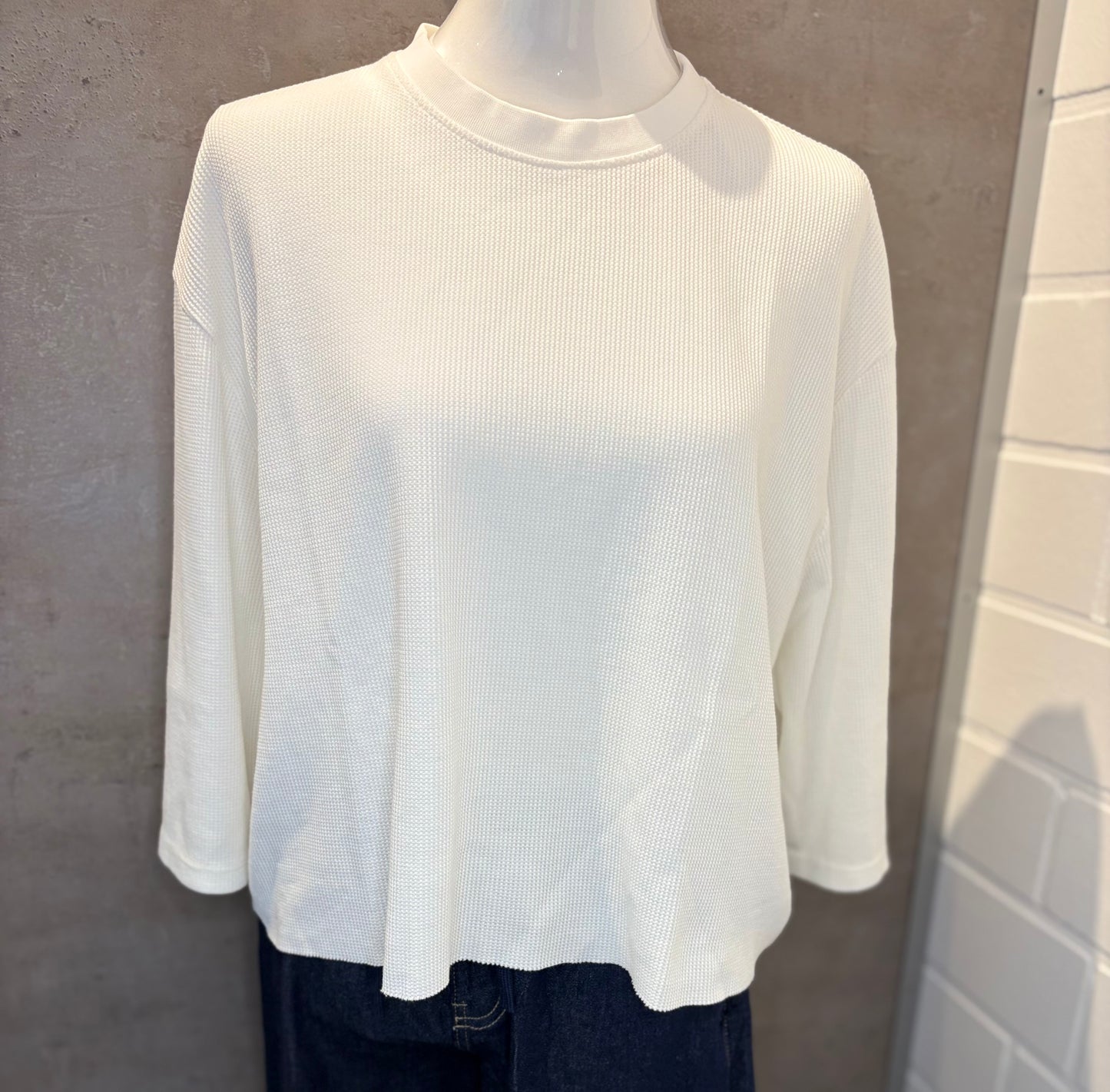 Sweatshirt casting