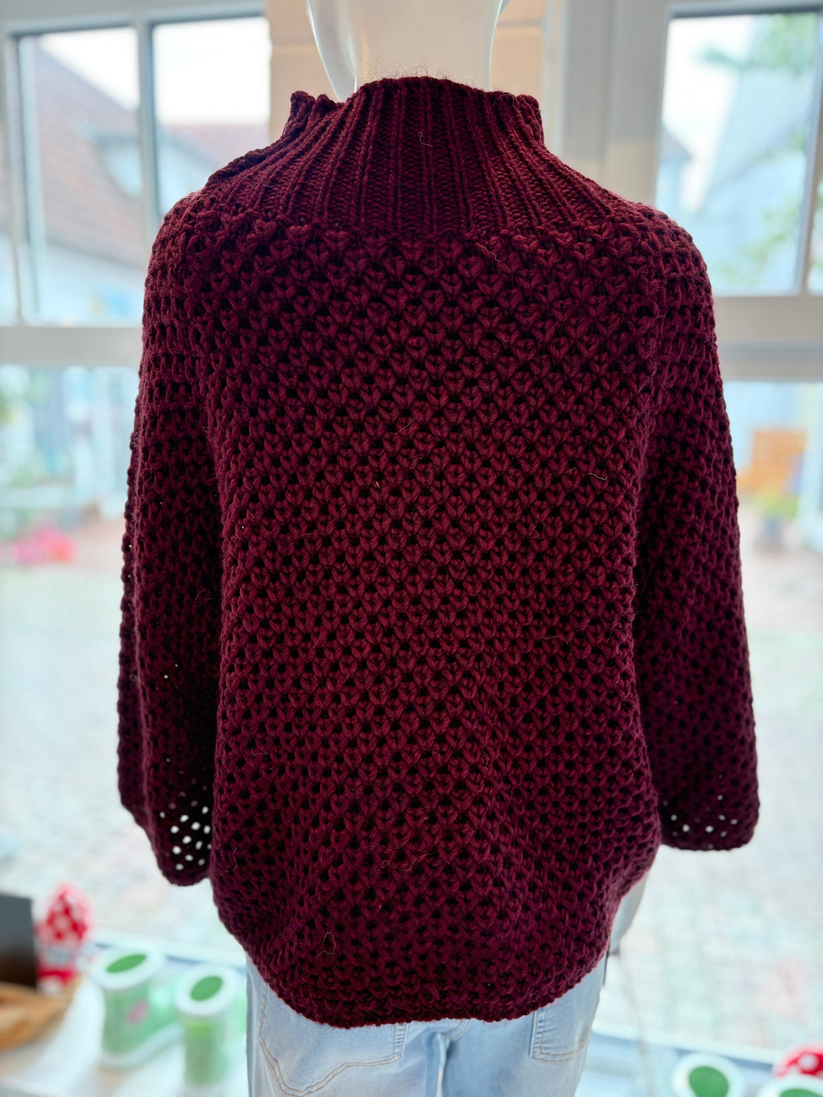 Oversize-Pullover aus dickem Strick mit Stehkragen