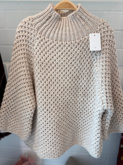 Oversize-Pullover aus dickem Strick mit Stehkragen