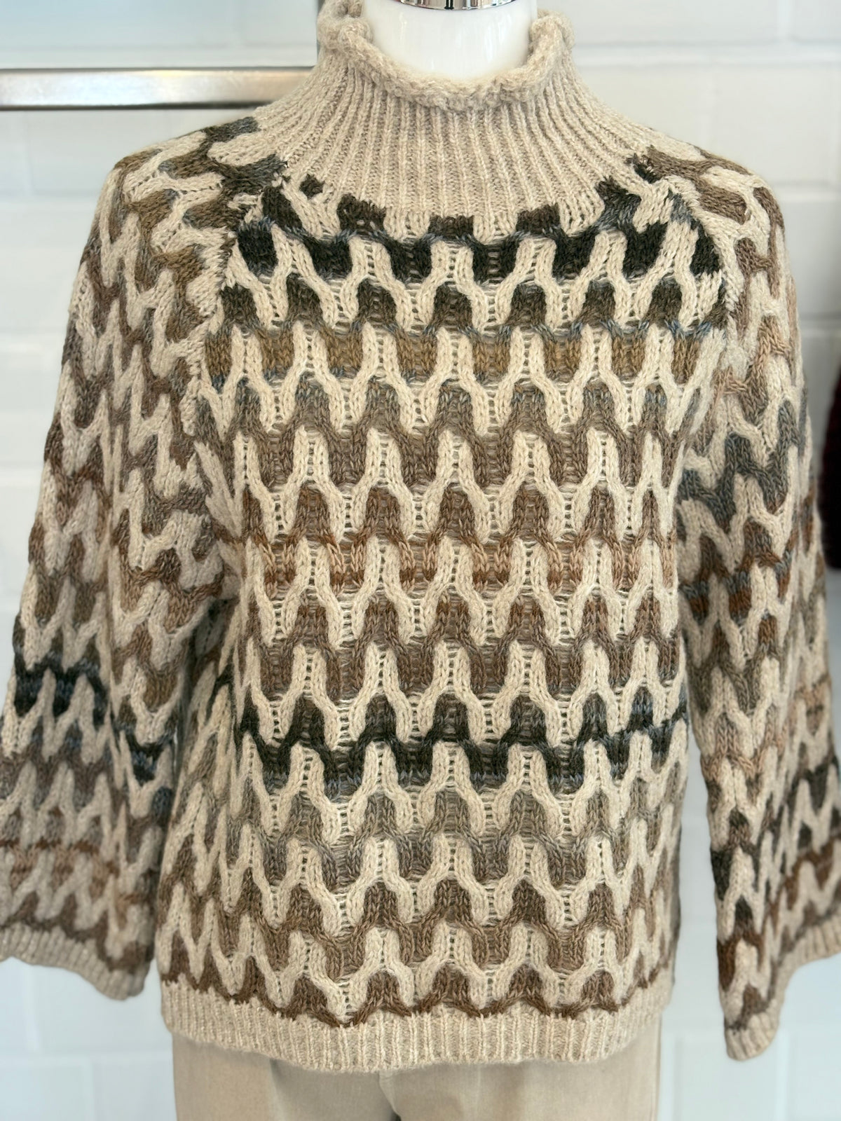 Strickpullover mit Stehkragen