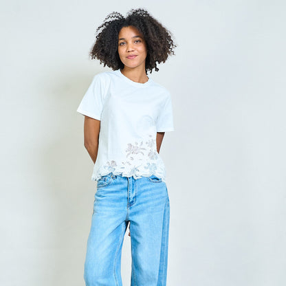 T-Shirt mit Blumenstickerei