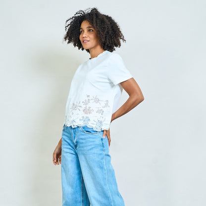 T-Shirt mit Blumenstickerei