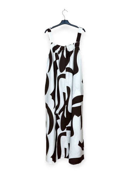 Langes Kleid mit abstrakten Mustern