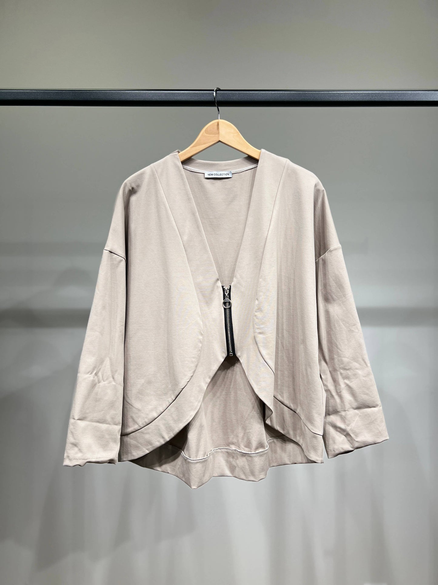 Kurze Weste mit Reißverschluss und V-Ausschnitt aus Baumwolle/Nylon