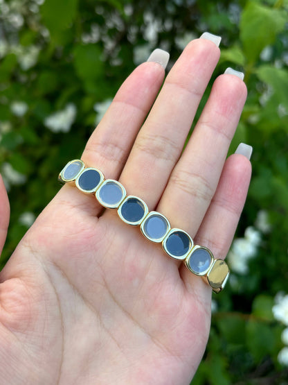 Buntes Armband mit Elastik