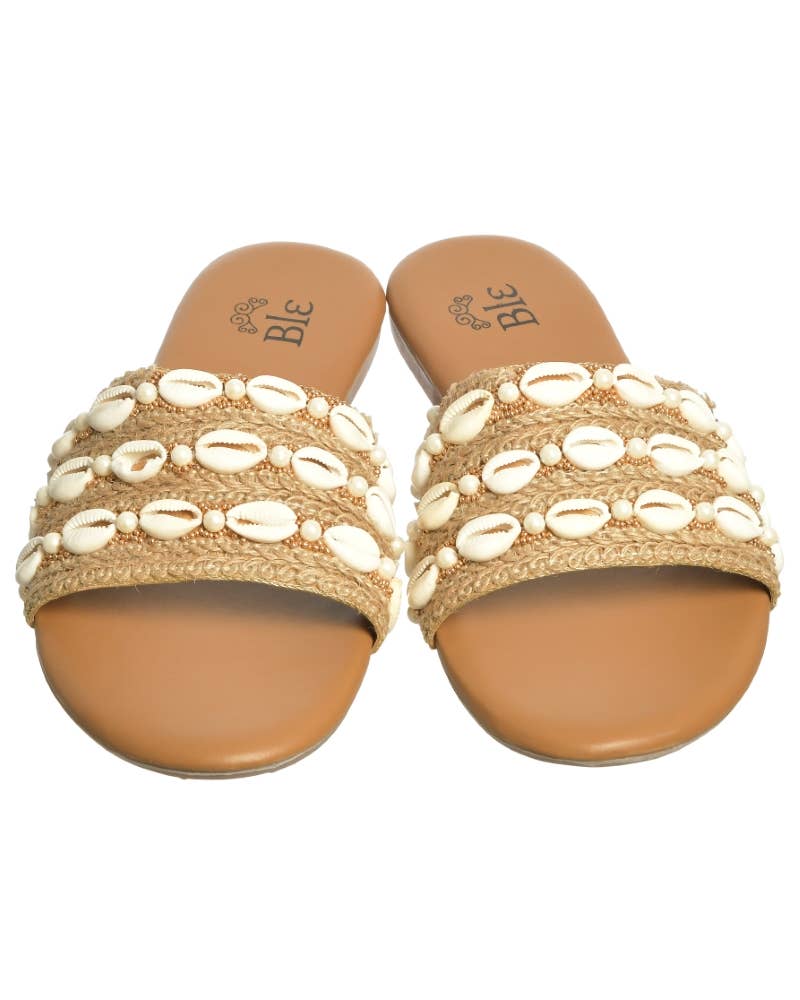 Weiße und goldene Muschel‑Sommersandale