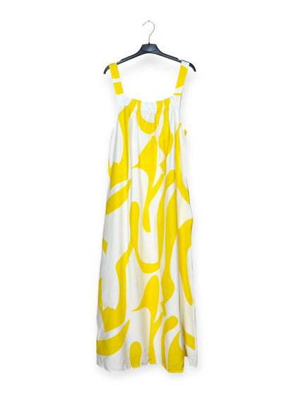 Langes Kleid mit abstrakten Mustern