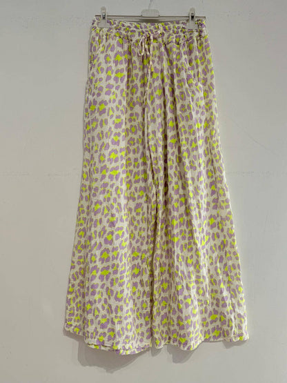 Bedruckte Hose aus Baumwollgaze Musselin LEOPARD